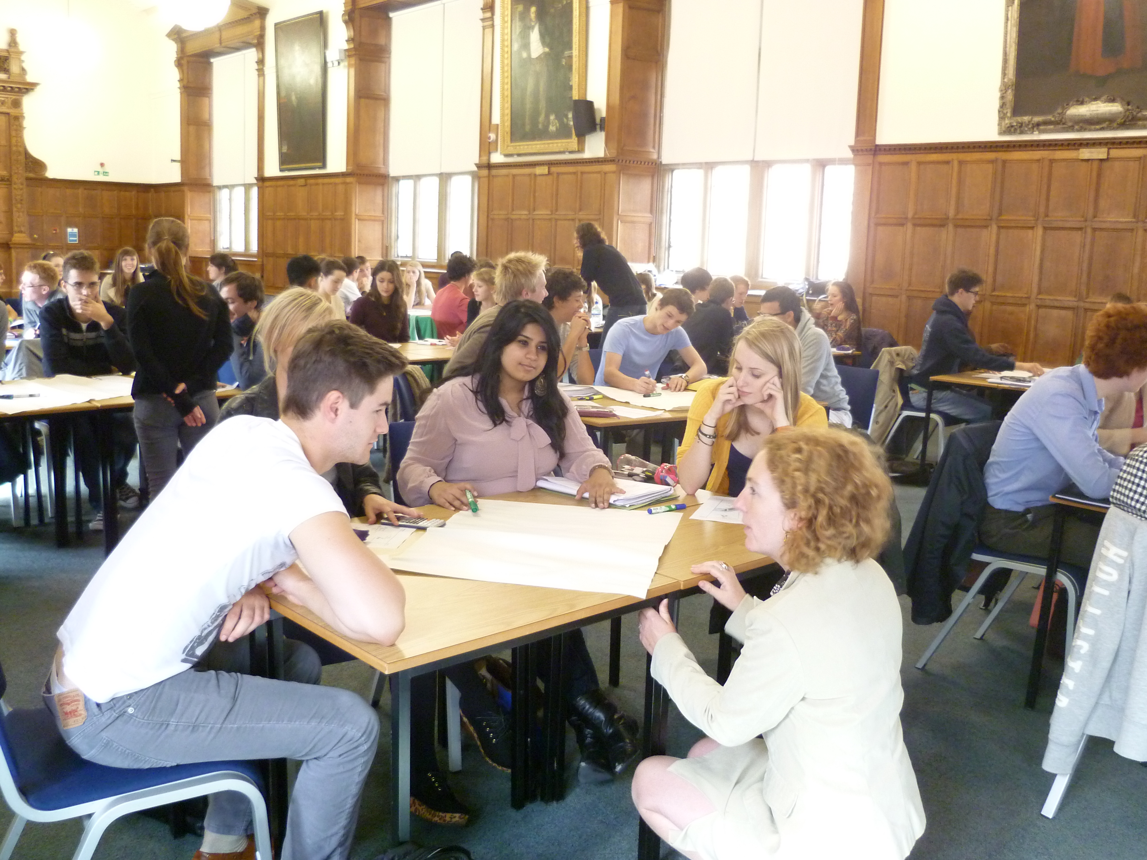 Physical science stdents undertaking a bridging session on study skills 